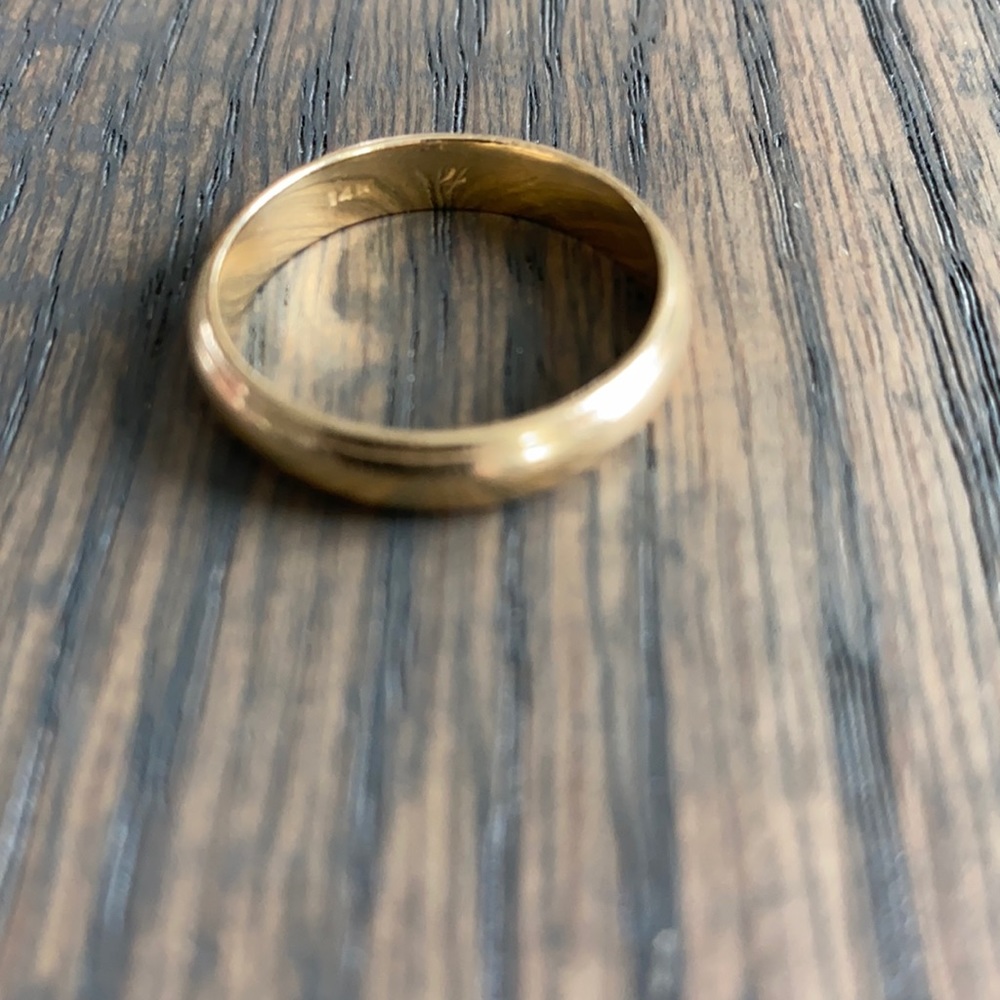 Gold ring